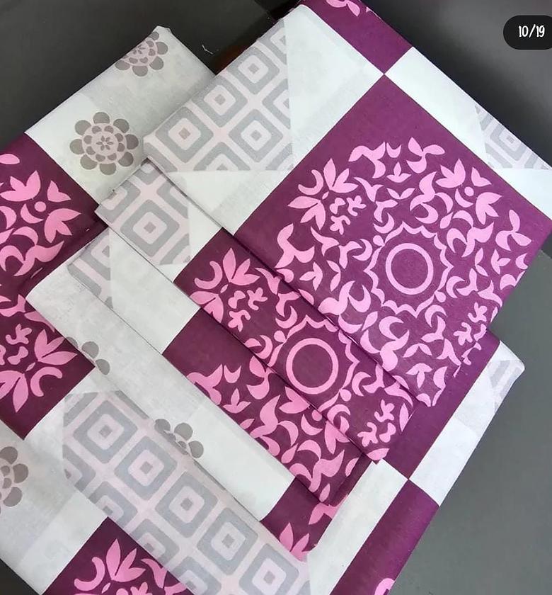 2 bedsheets and 4pillowcases. image