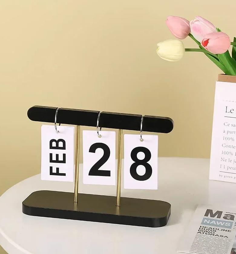 DECORATION CALENDER. Minimalism Creative Living Room Office Decoration Wooden Calendar Ornament image
