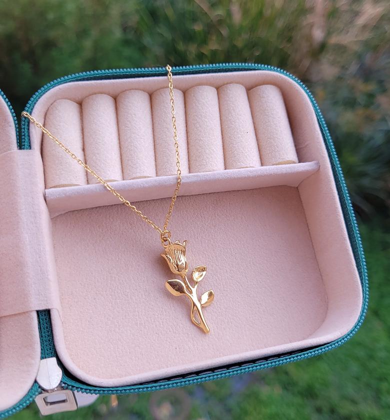 Rose necklace  image