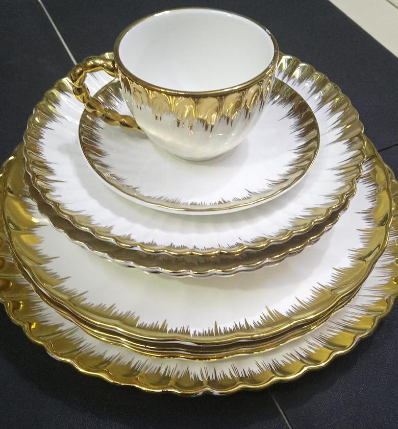 Ceramic Shell Dinner Set 25pc  Consist of : ✨1pc shell platter 12" ✨6pcs shell dinner plates ✨6pcs shell side plate ✨6pcs cup and saucer shell image