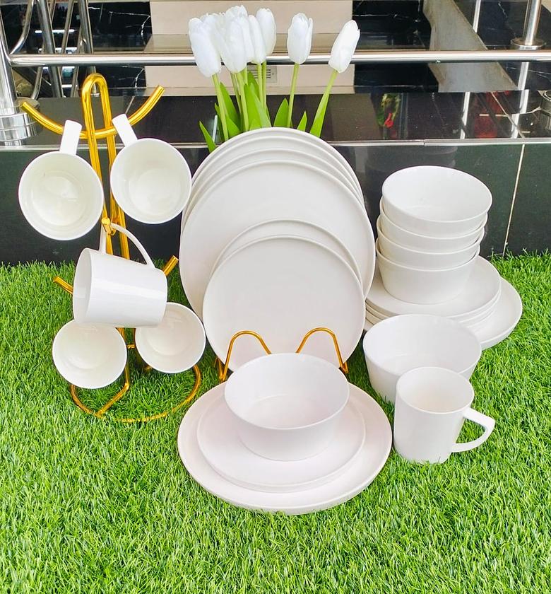 WHITE DINNER SET image