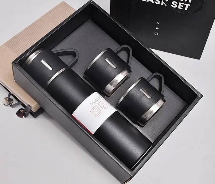 Non Breakable Flask Gift Set With 2 Cups image