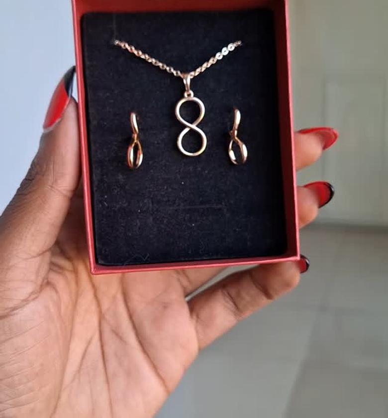 hypollargenic non tarnish and anti fading gold coated necklace  and earrings set image