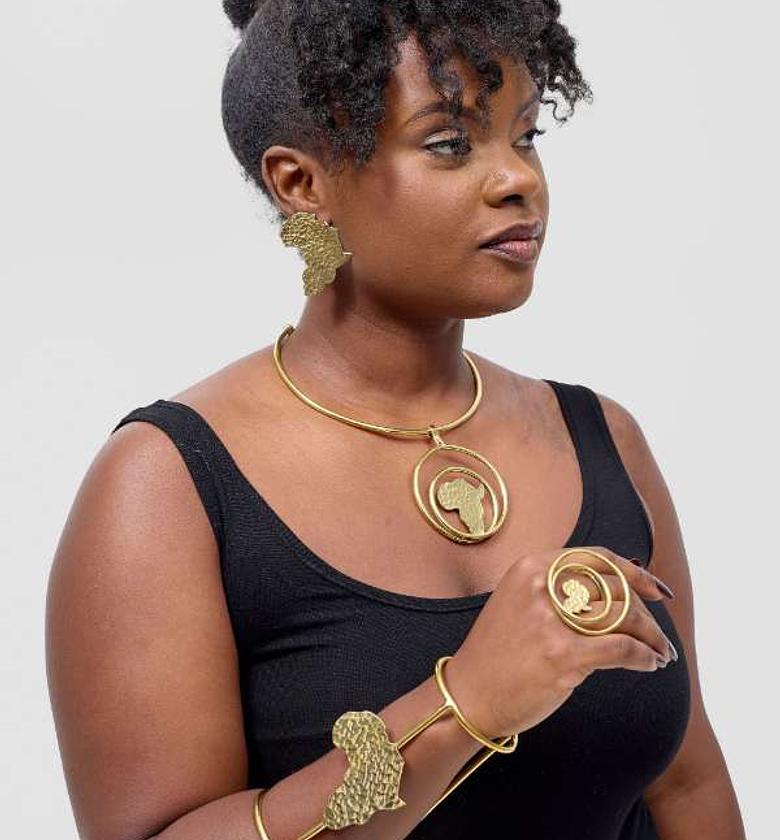 Kamili Brass Set image