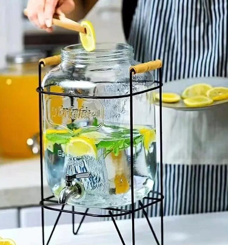 Juice dispensers image