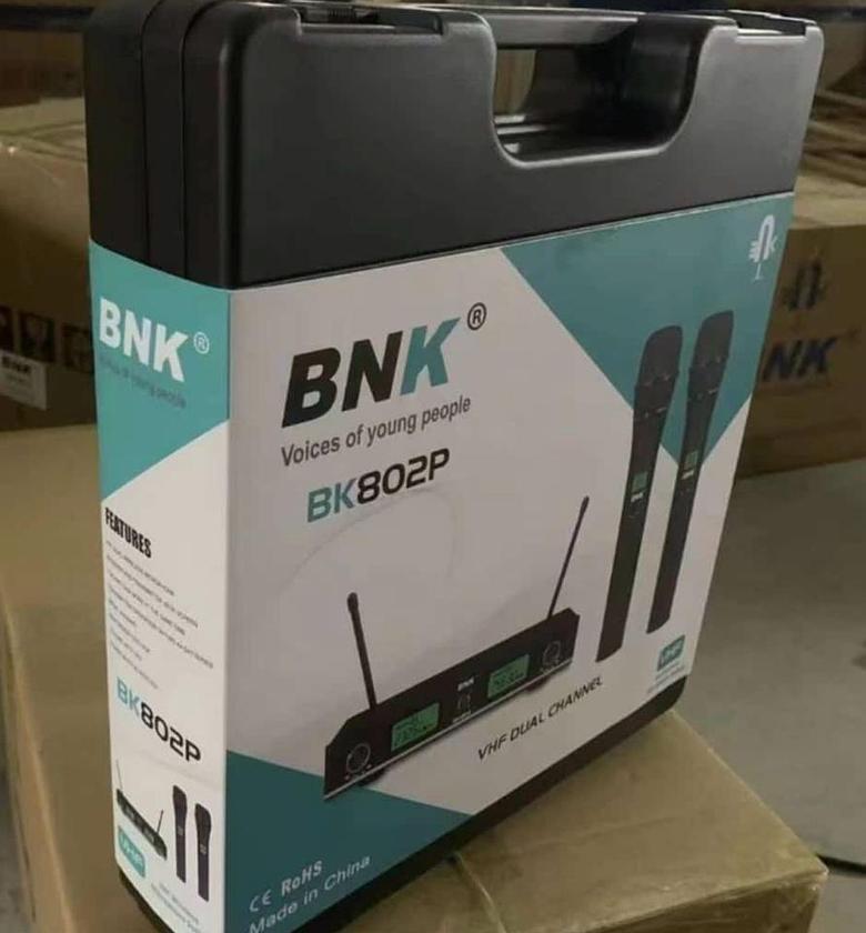 Bnk PROFESSIONAL WIRELESS MICROPHONE BK-802P image
