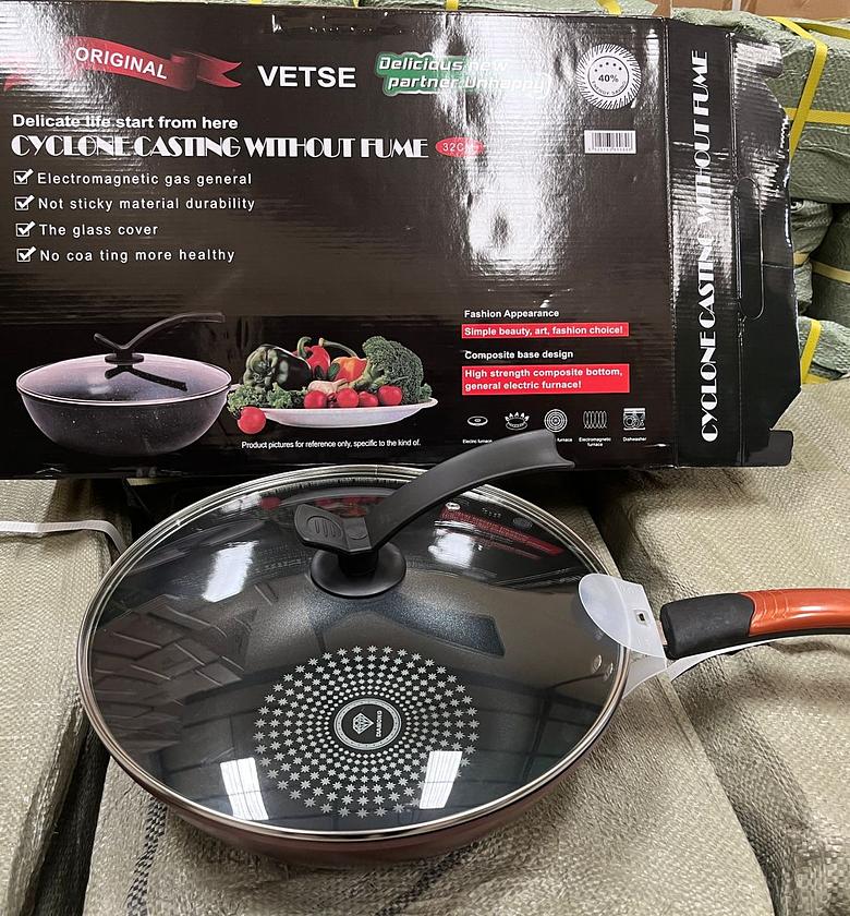 Non-Stick Wok Deep Frying Pan With Glass Lid Cover. image