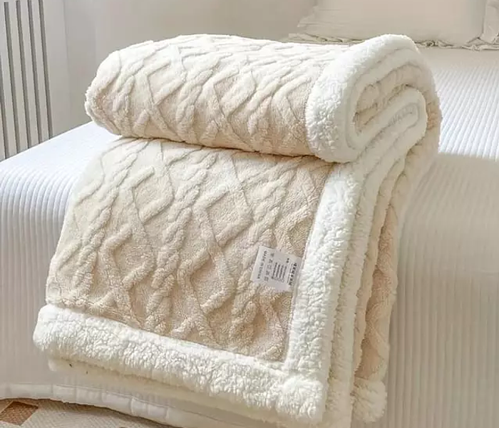 Warm woolen  fleece blanket 6by6 image