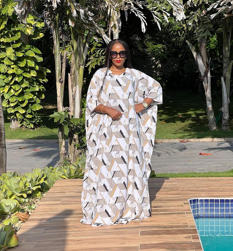 Elegant Luxe Dera image