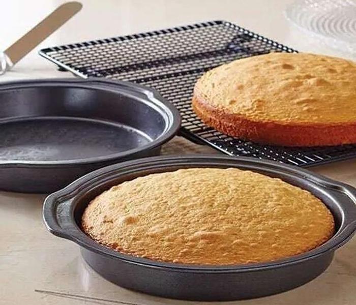 Oval Non Stick Baking Tin image