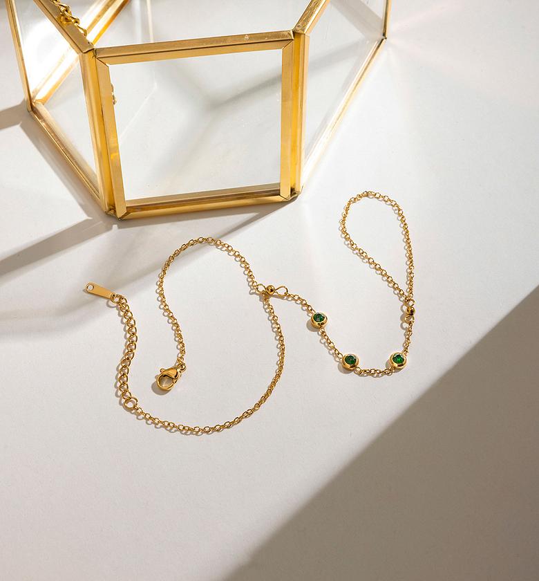 Ira Emerald Hand Chain Bracelet image