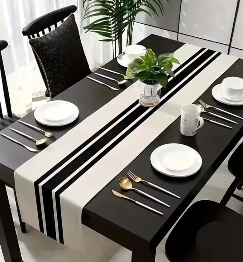 Linen Table Runner image