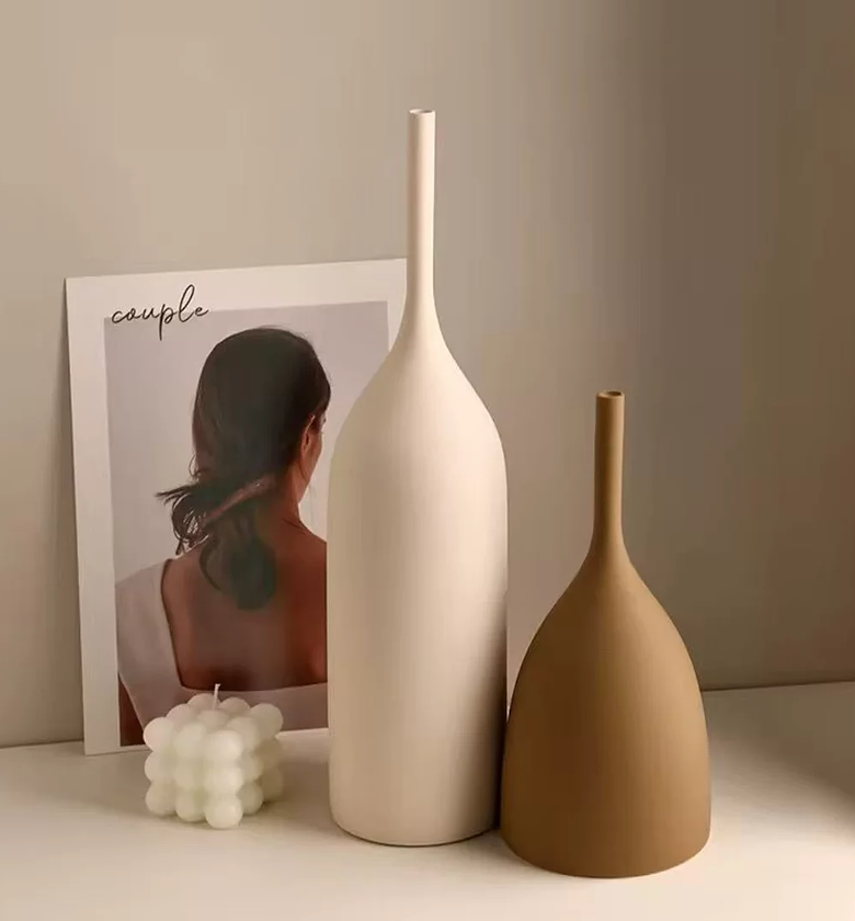 Luxury 2-Piece Vintage Brushed Ceramic Décor Vases image