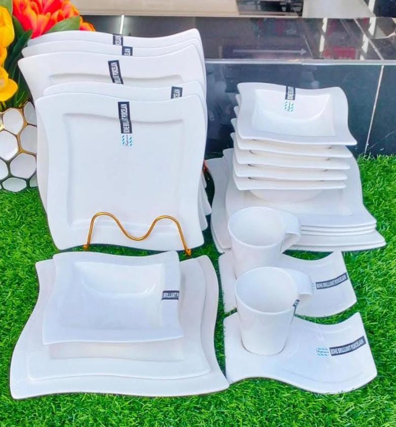 30pcs white plain classy dinner set.  ○6 dinner plate ○6 side plates. ○6 bowls. ○6 cups. ○6 saucers image