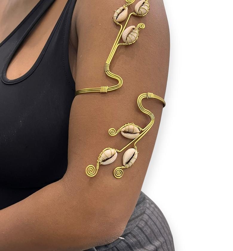 Uzuri Arm Cuff image