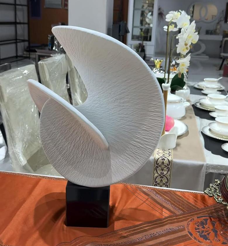 Artistic Sculptures Décor image