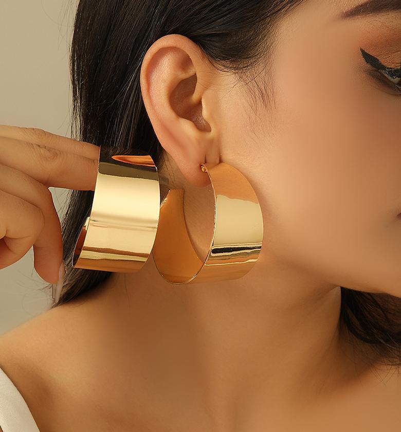Extra large hoops gold earrings image