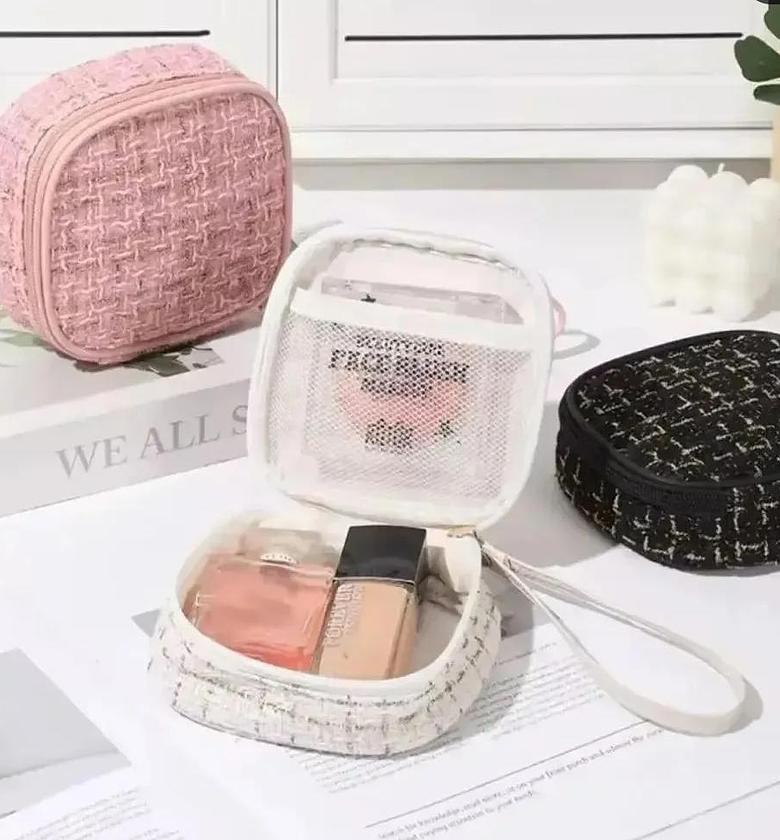 Tweed design pad pouch image