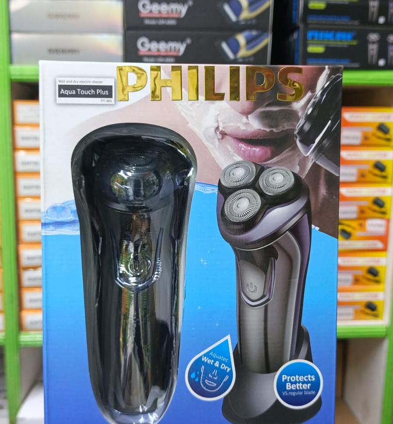 Philips Smoother Shaving Machine Dry/Wet Cordless Electric Shaver image