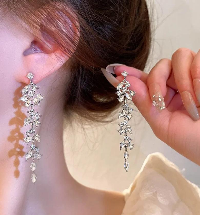 Silver drop earrings  image