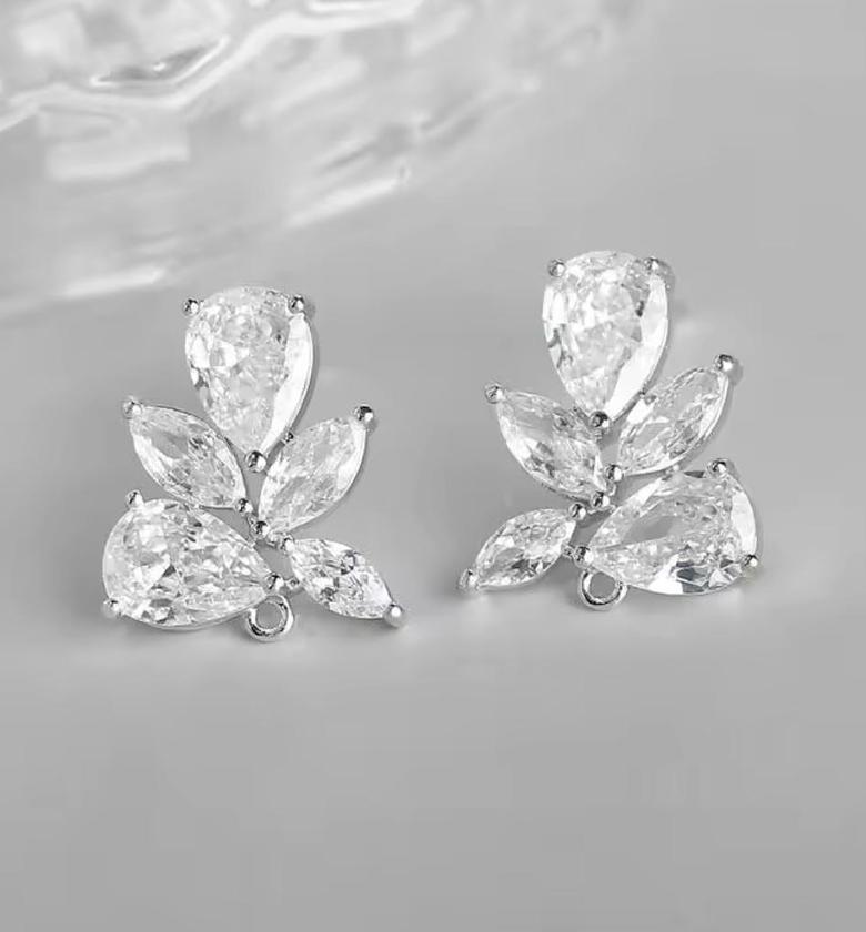 Dazzling Teardrop Cluster Earrings image