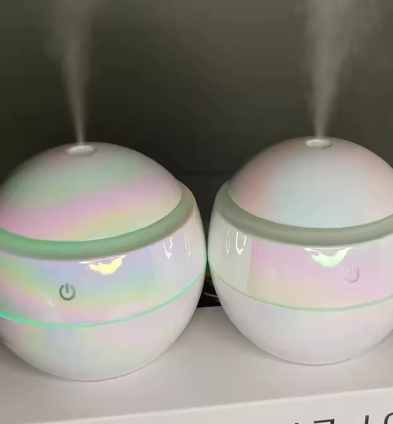 130ml Ultrasonic Cool Mist Humidifier image