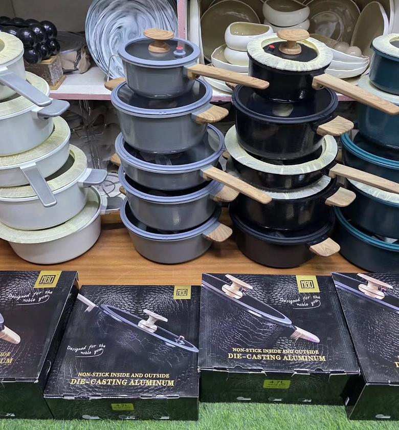 15-Piece Nonstick Die-Cast Cookware Set image