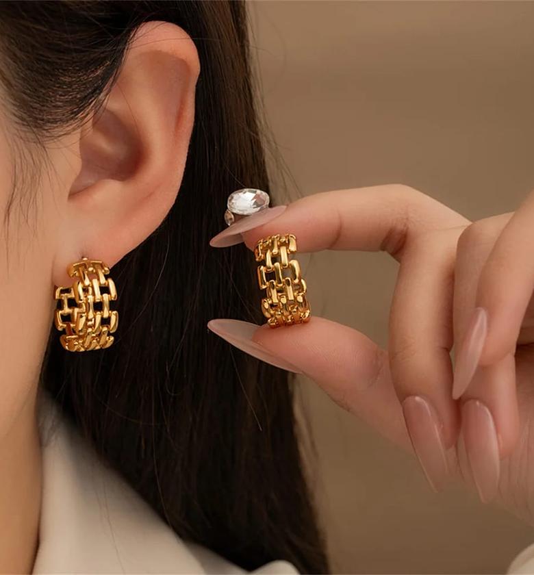 Midi hoop earrings  image