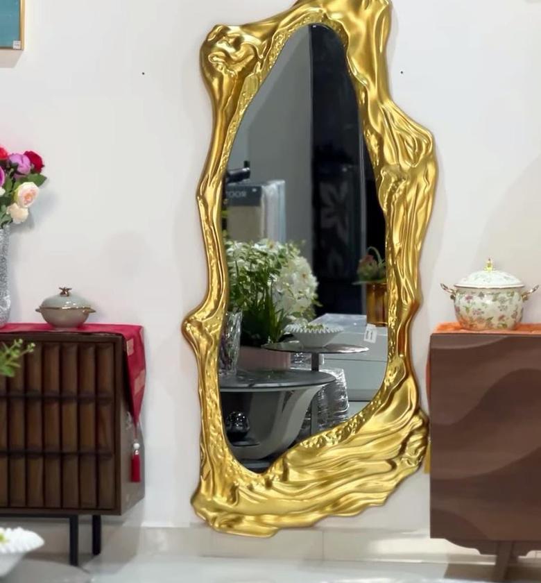 Elegant Decorative Mirror image