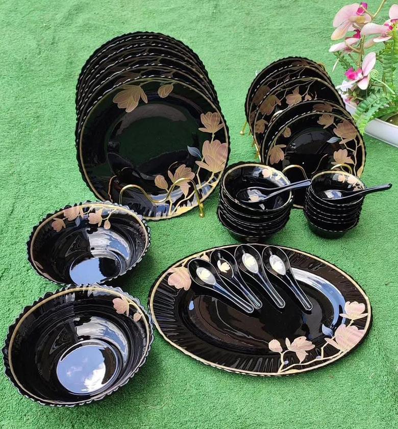 33pcs Dinner Set 1 Platter plate 6 Dinner plate 6 Dessert plate 2 serving bowl 6 bowl 6 saucer bowl 6 spoons image