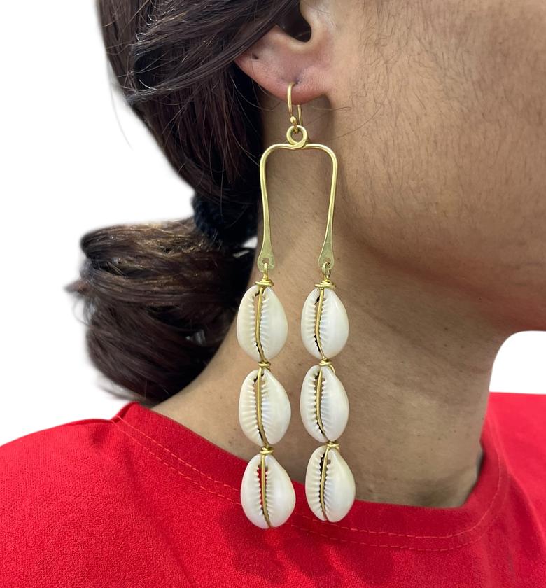 Zahara Drops Earrings image