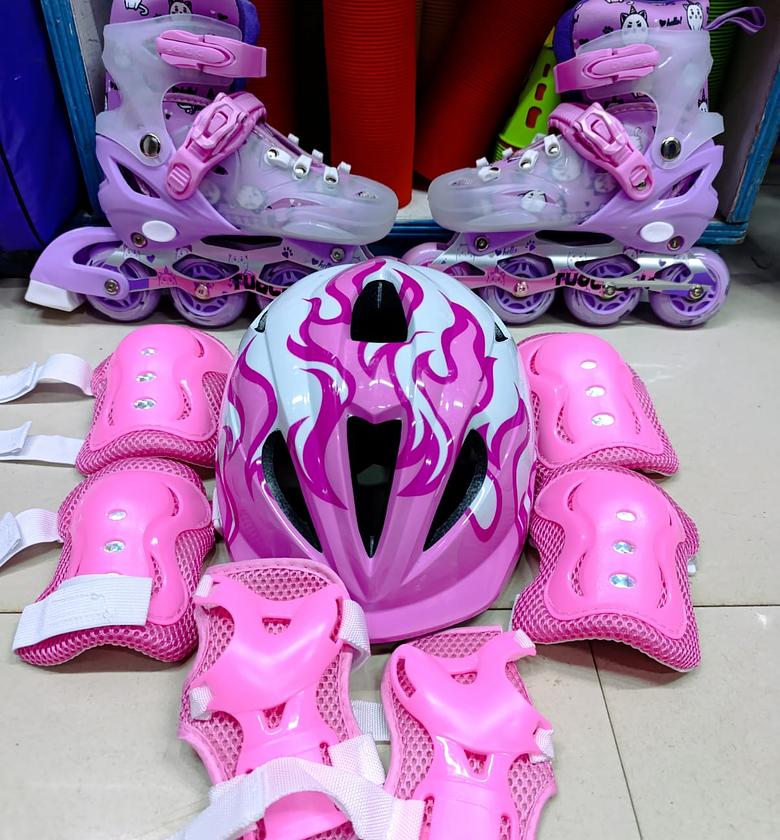 Full set Pu wheeled skates  All wheels are glowing image