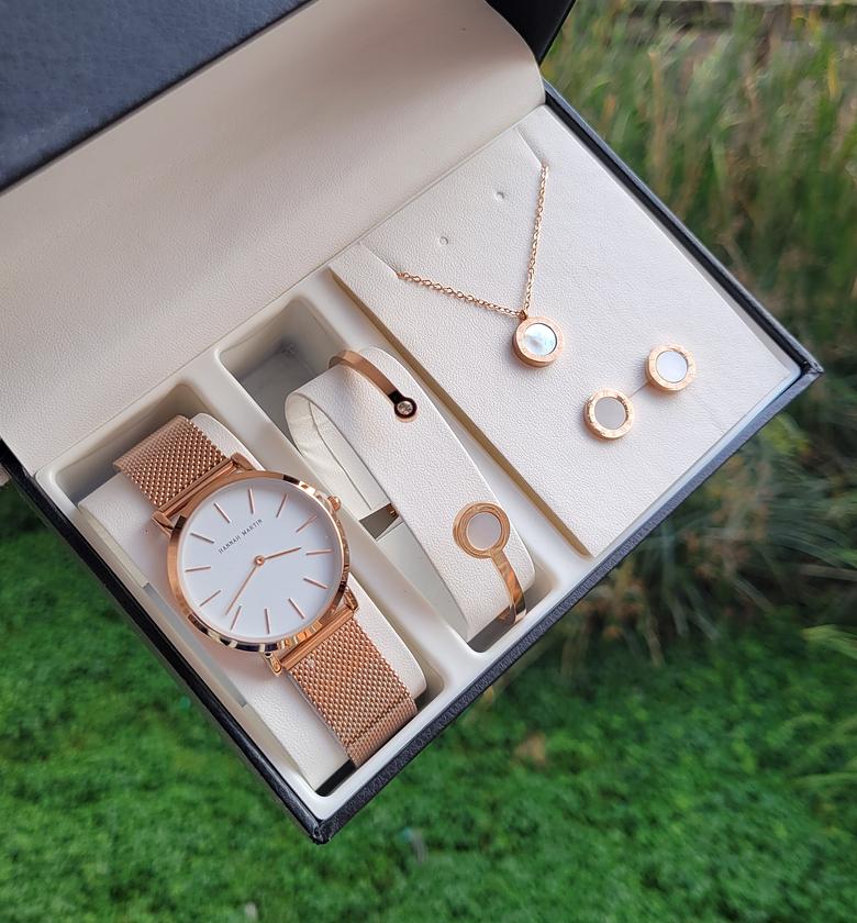 Watch set  image