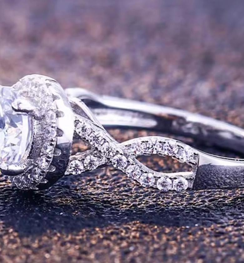 The Eternal Embrace Solitaire Ring image