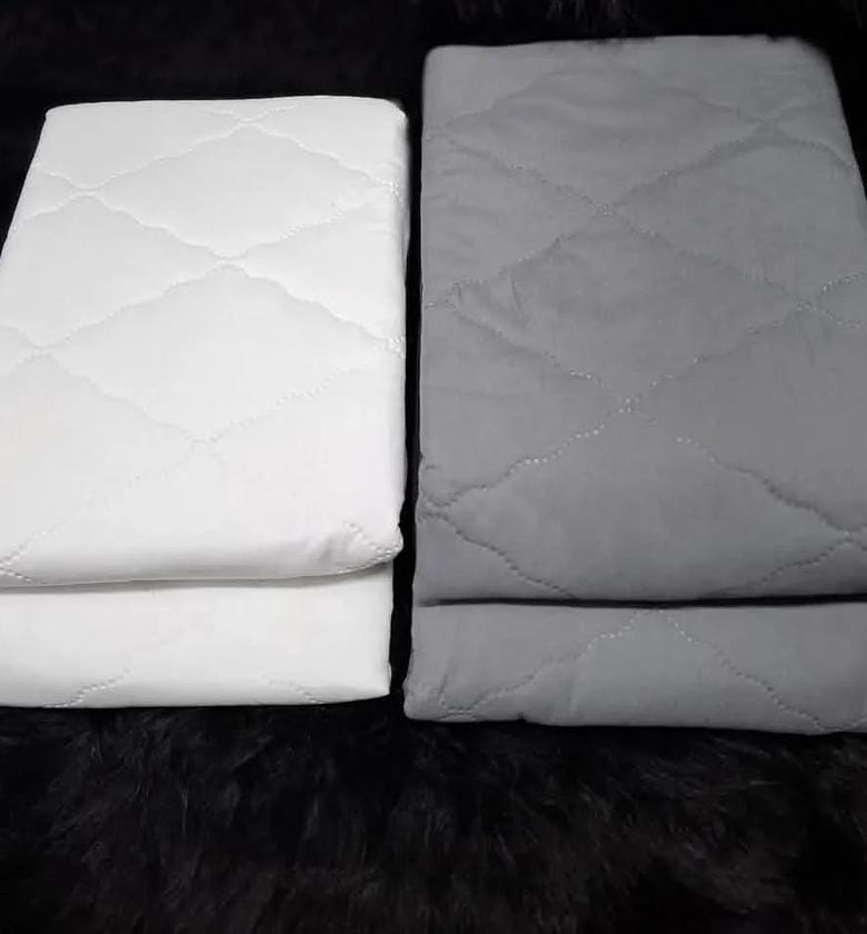 Quilted waterproof Pillow Protector image