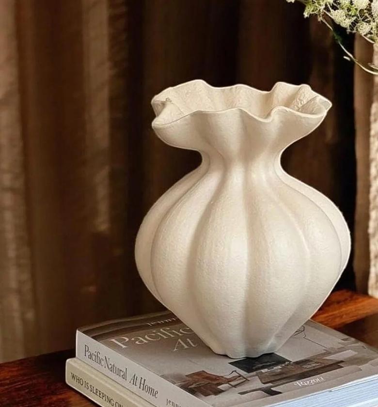 French High-End Retro Art Decoration White Petal Shaped Ceramic Vase. image