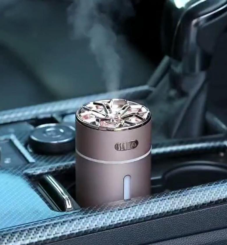 Wireless Car Air Humidifier with Colorful night light. image