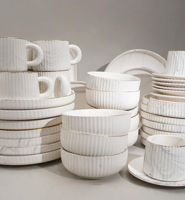 42pcs Elegant European Porcelain Dinner Set with Platter image