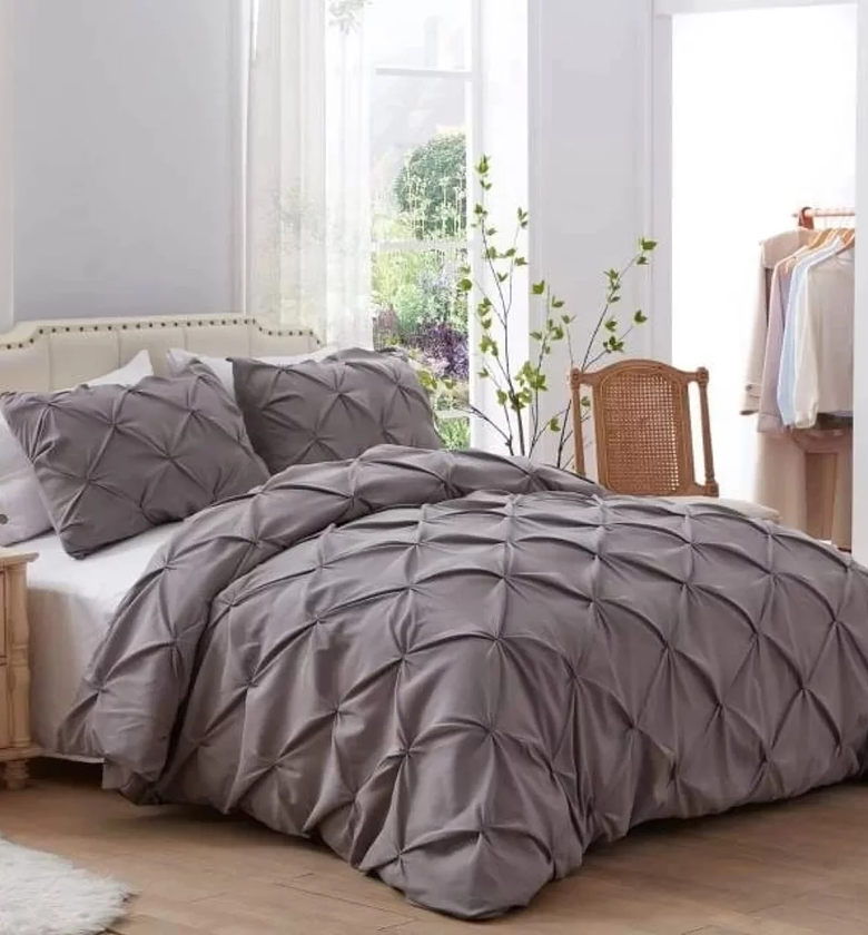 Luxury Pinch Pleat Cross Pintuck Duvet Cover Set image
