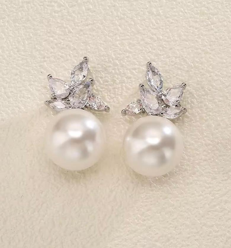 Graceful Leaf & Pearl Stud Earrings image