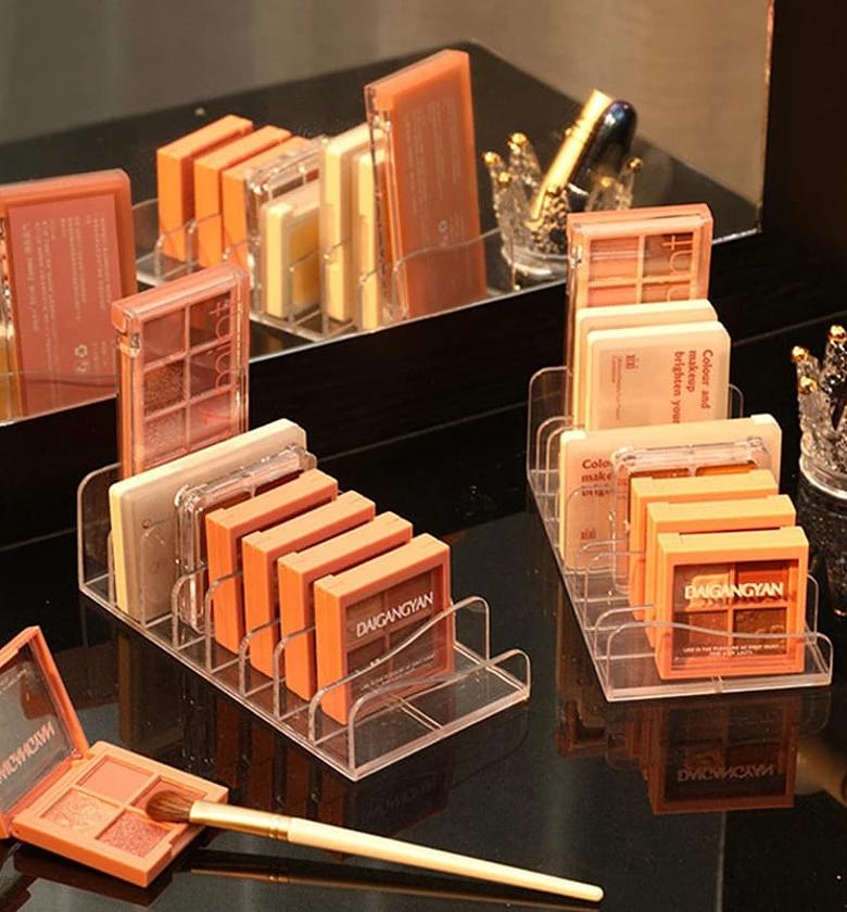 Acrylic Compact Eyeshadow Palette Organizer  image