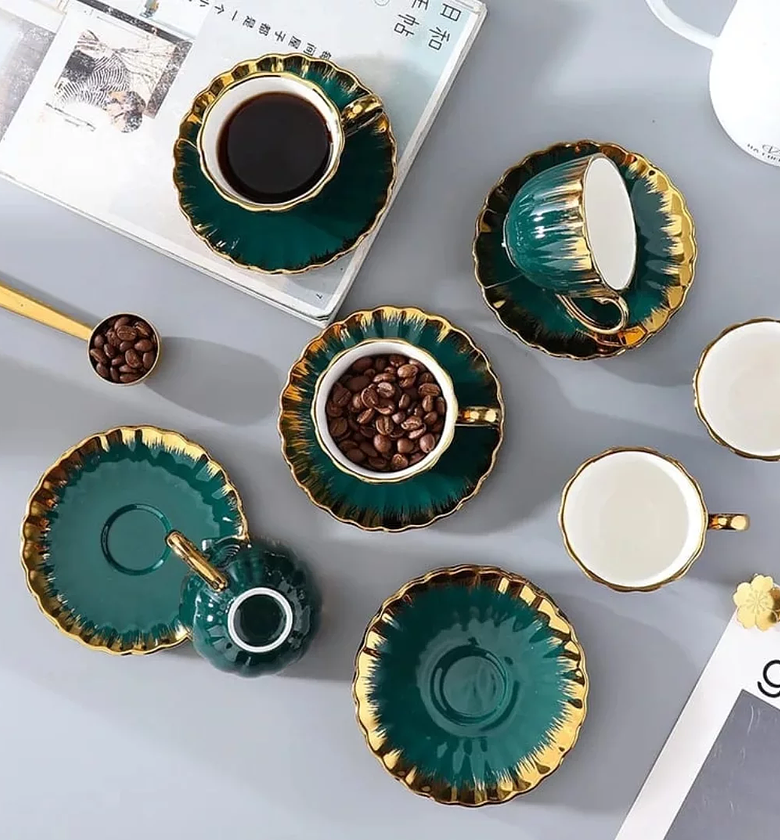 7-Piece Emerald Green Tea Set with Gold Trim image