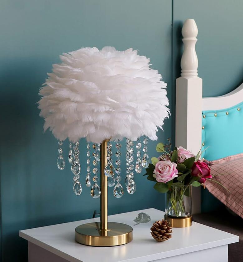 Nordic Feather Crystal Table Lamp image