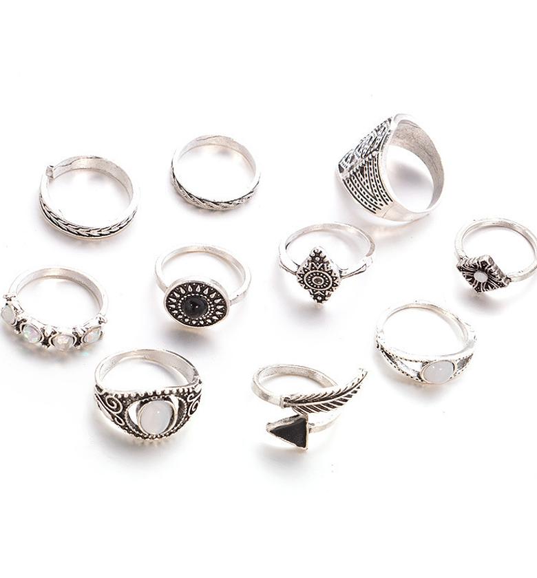 Silver Stud Earrings Set image