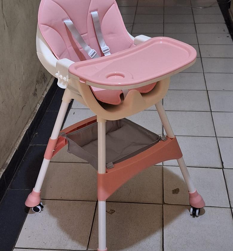 Kids feeding chair image