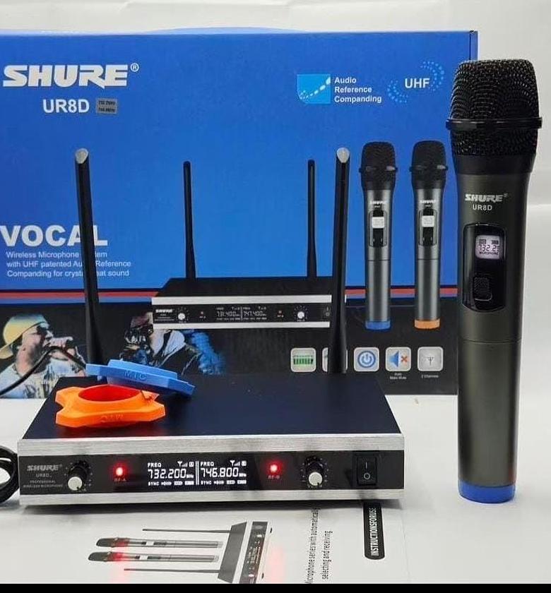 Microphone. Shure UR8D wireless microphone system image