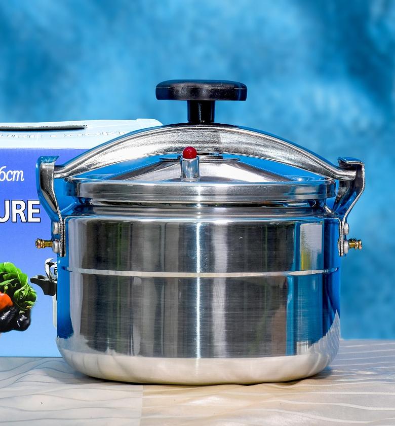 7L, Heavy guage 2 handle pressure cookers Non explosive image