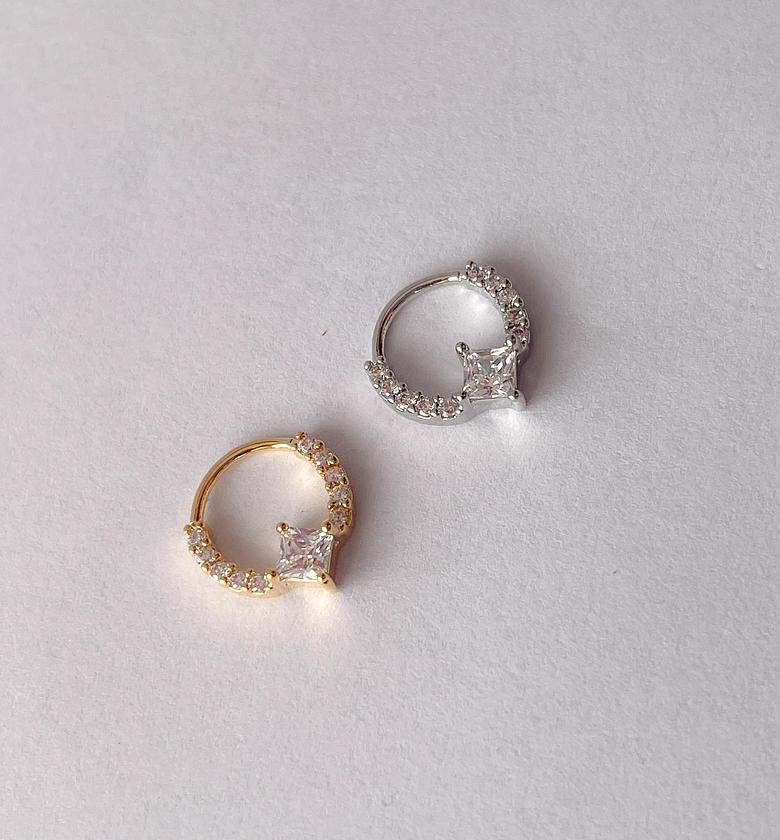 Radiant Princess Cut Septum/Nose Ring image