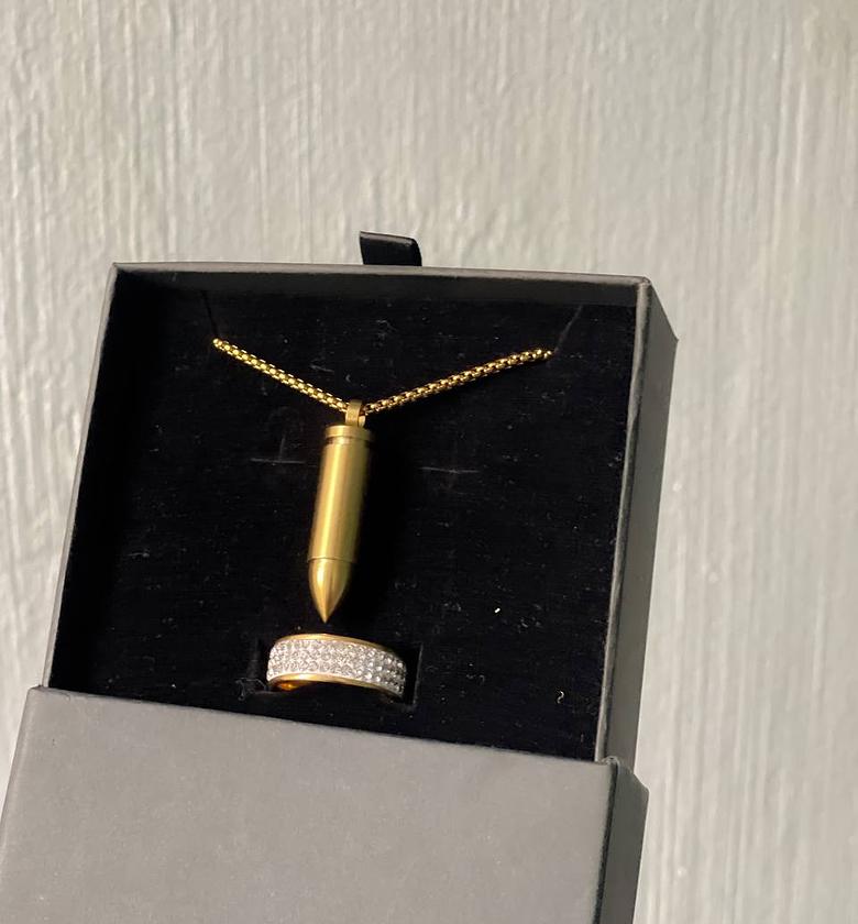 EDITOR'S SAMMIE SET image