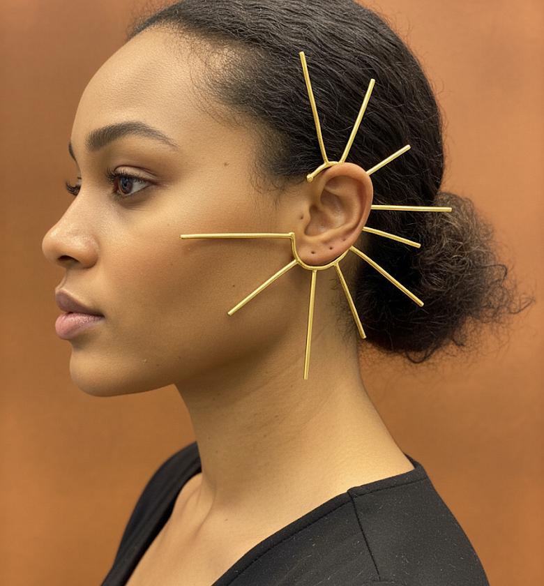 Sunrise Brass Earcuff image